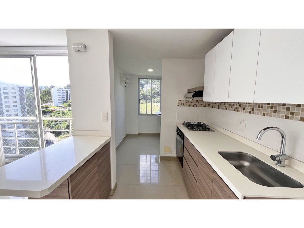 SE VENDE APARTAMENTO EN PINARES