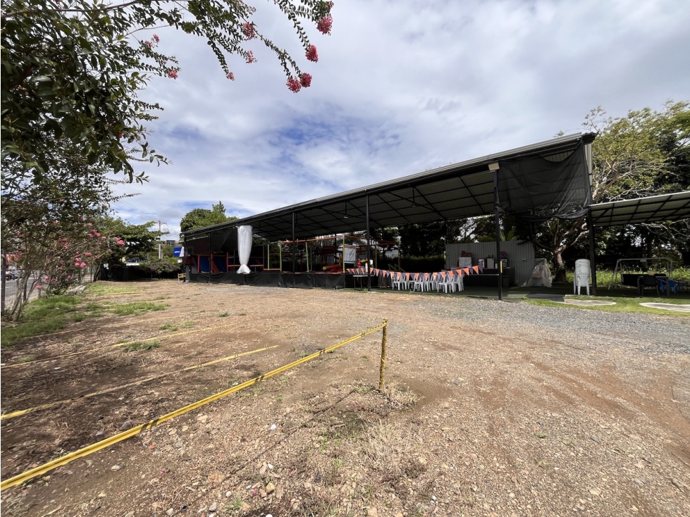 SE VENDE MALL DE COMIDAS EN CERRITOS — foto 3