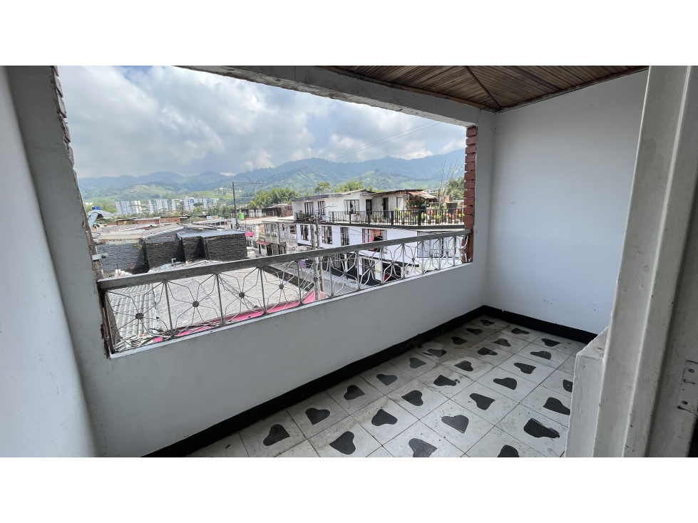 SE VENDE EDIFICIO EN DOSQUEBRADAS CON 6 APARTAMENTOS - 3