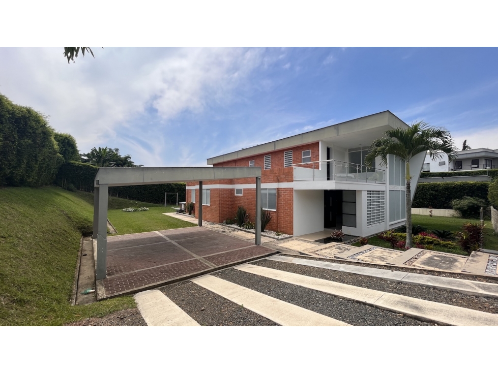 SE VENDE O RENTA CASA CAMPESTRE EN CERRITOS