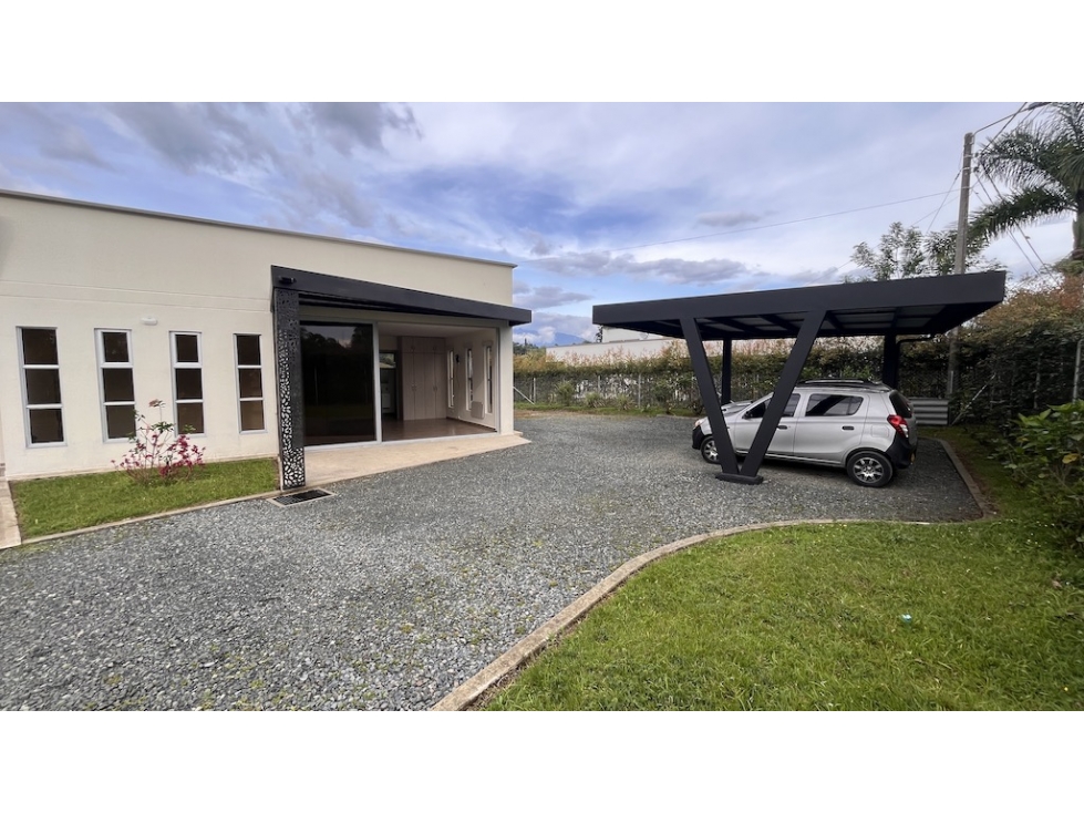 SE VENDE CASA CAMPESTRE VIA ARMENIA