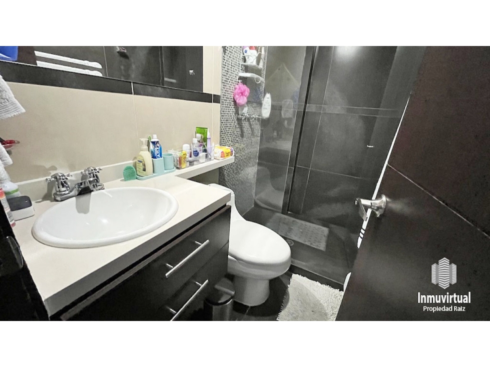 SE VENDE APARTAMENTO EN LA CIRCUNVALAR — foto 6