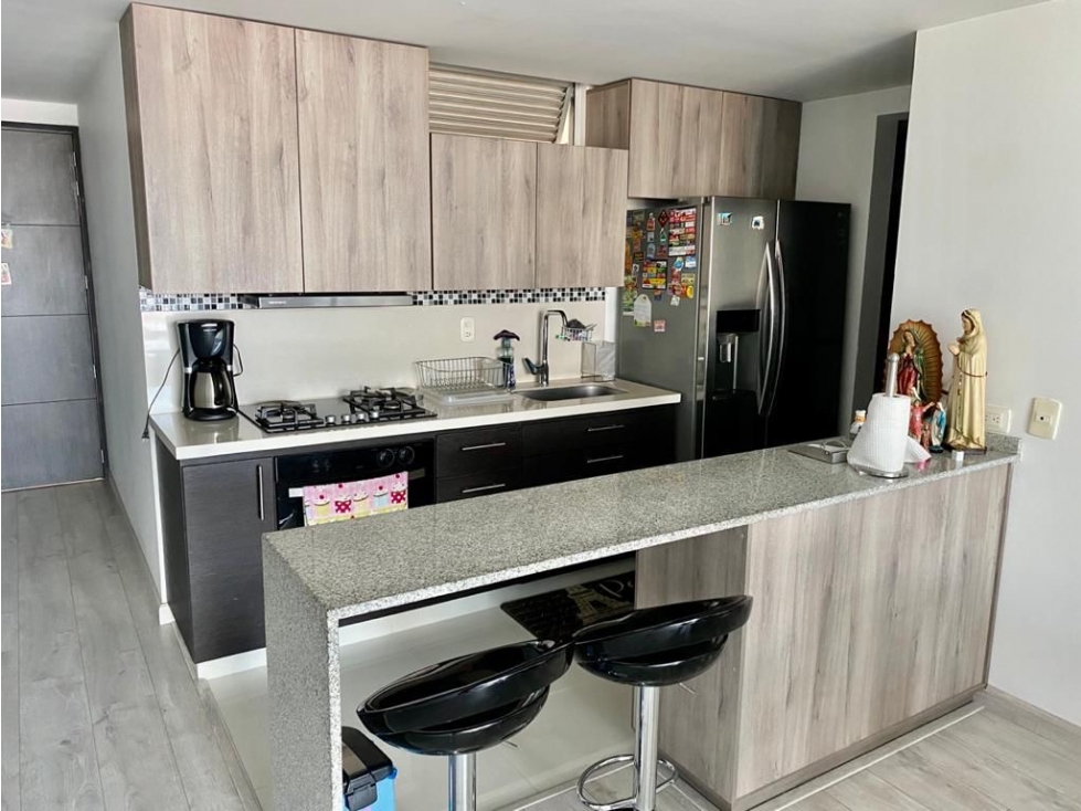 SE VENDE APARTAMENTO EN LA CIRCUNVALAR