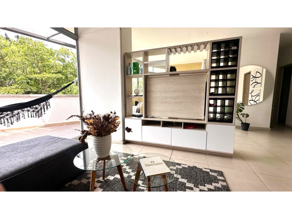 Apartamento en Venta en La Loma De Los Bernal, Medellín
