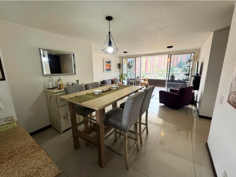 Apartamento en Venta en El Poblado sector Los Balsos, Medellín — foto 2