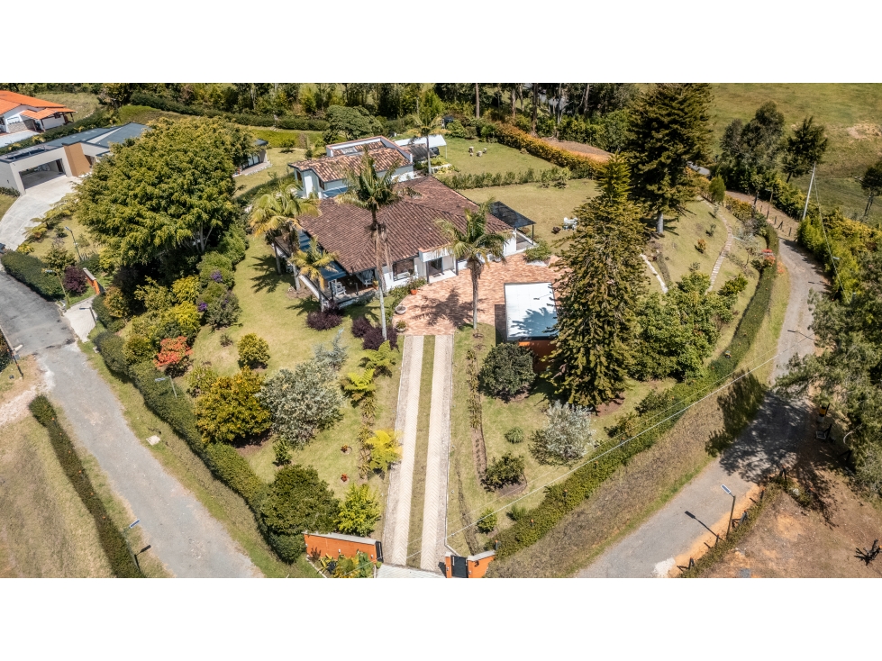 Casa Finca Amoblada en Arriendo en El Carmen de Viboral en Cesión — foto 3