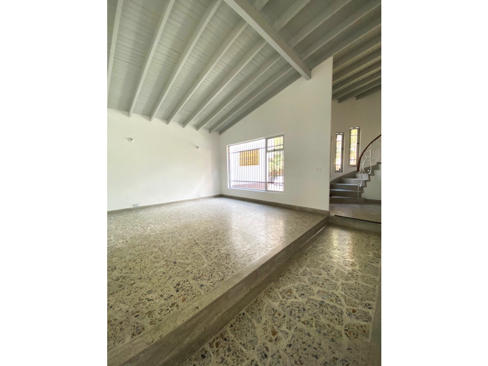 Casa Unifamiliar en Arriendo en Conquistadores, Medellín — foto 3