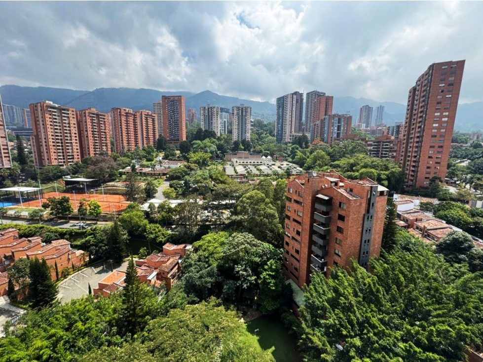 Apartamento en Venta en El Poblado sector Los Balsos, Medellín — foto 4