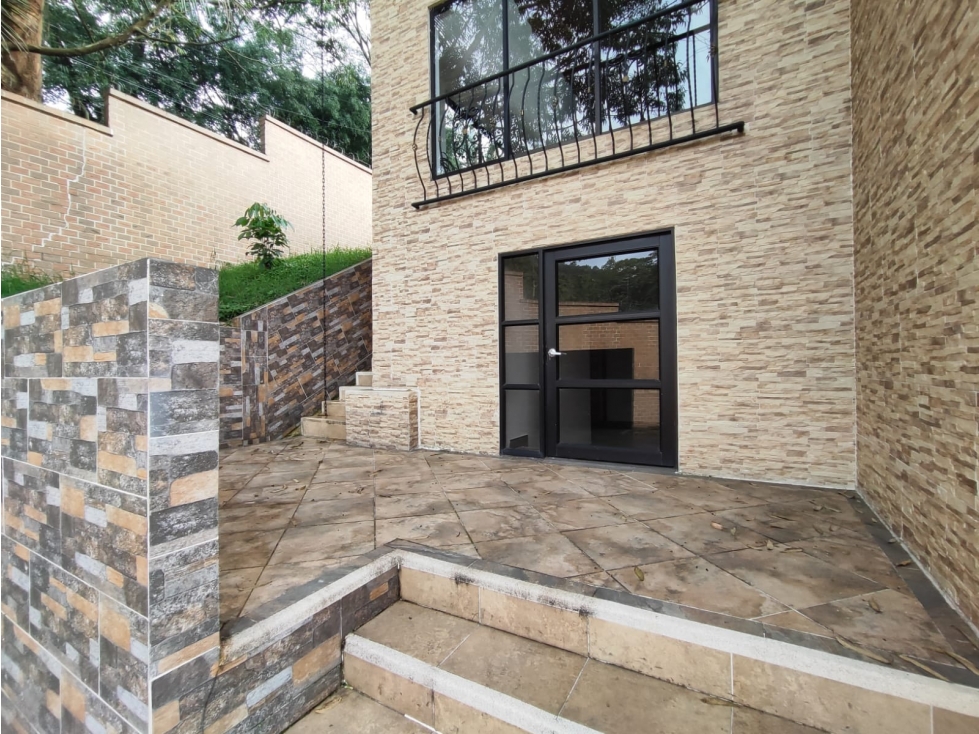 Casa Unifamiliar en Venta en Envigando Loma Del Escobero — foto 2