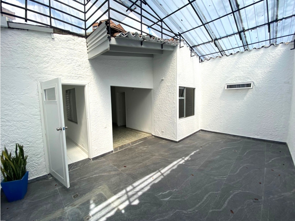 Casa Unifamiliar en Arriendo en Conquistadores, Medellín — foto 2