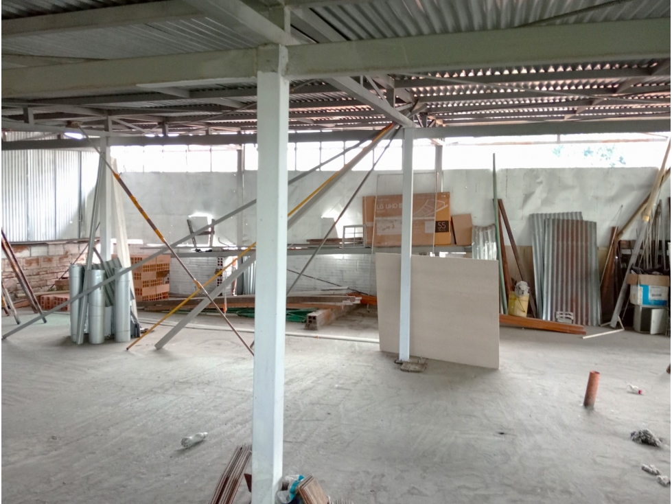 Local y Terraza para aptos en Venta en Barrio Sevilla, Medellín — foto 3