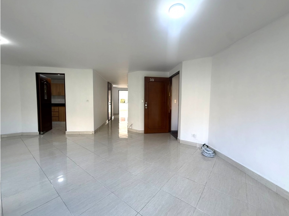 Apartamento en Arriendo en Laureles Santa Teresita, Medellín — foto 3