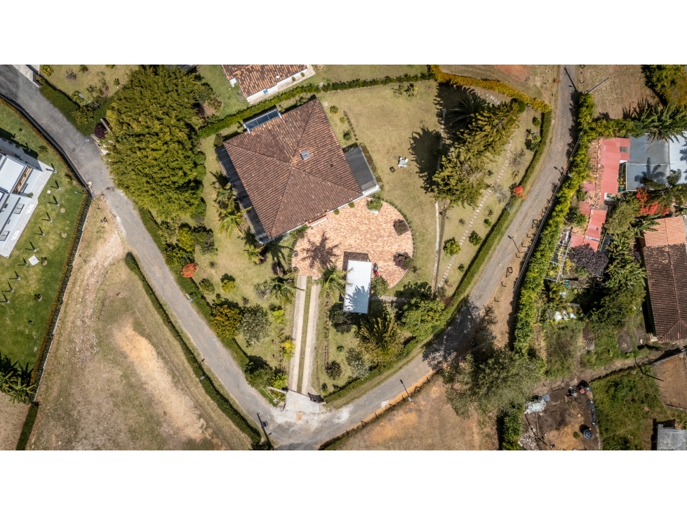 Casa Finca Amoblada en Arriendo en El Carmen de Viboral en Cesión — foto 4