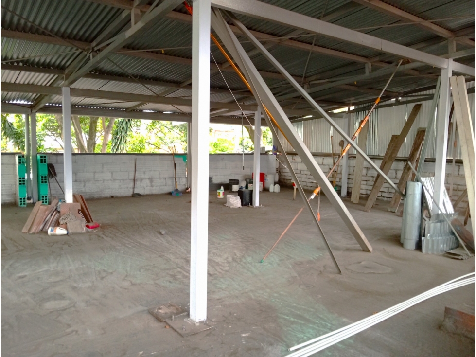 Local y Terraza para aptos en Venta en Barrio Sevilla, Medellín — foto 4