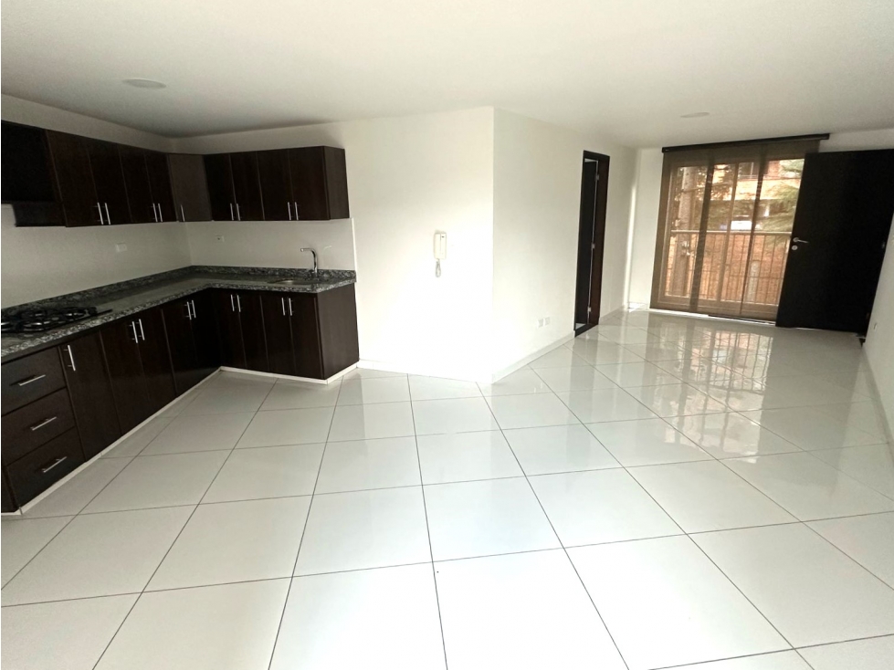 Apartamento en Venta en La Loma De Los Bernal, Medellín — foto 2
