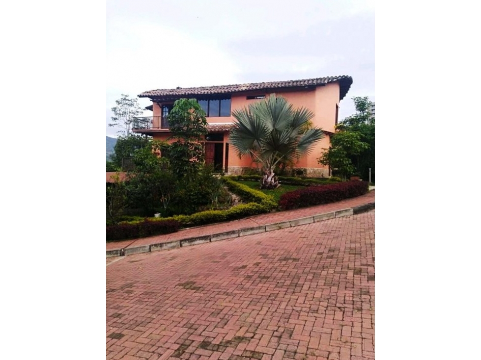 Casa Campestre en Venta en La Estrella, Antioquia - 2
