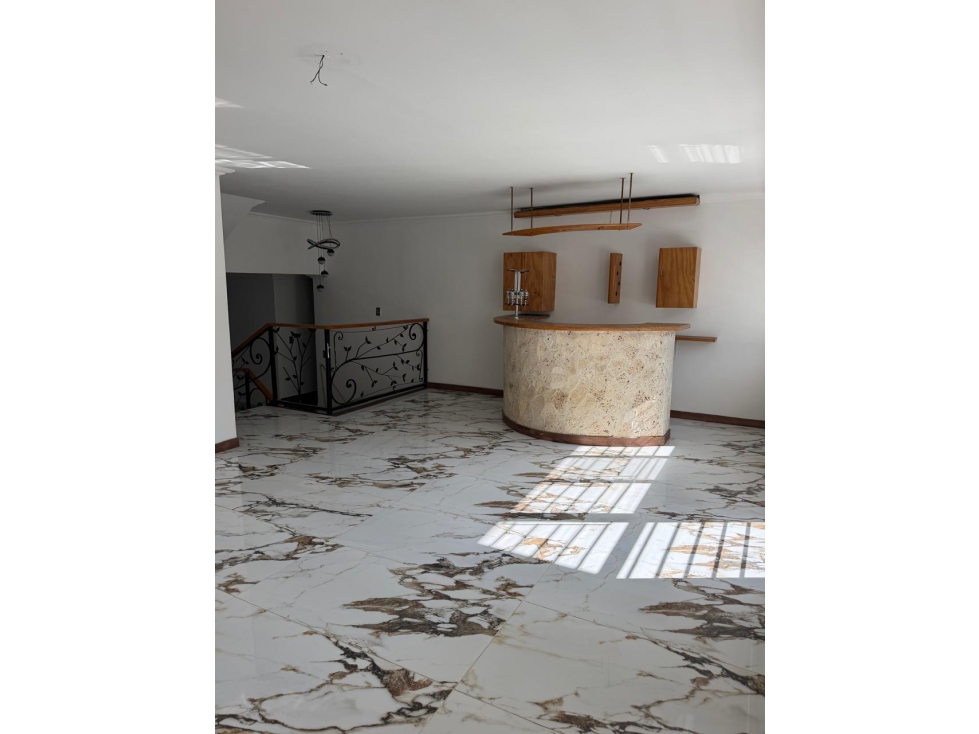 Casa en Venta en Laureles sector La Castellana, Medellín — foto 2