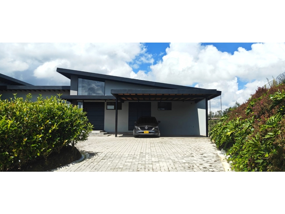 Casa Campestre en Venta en El Retiro, Antioquia - 4