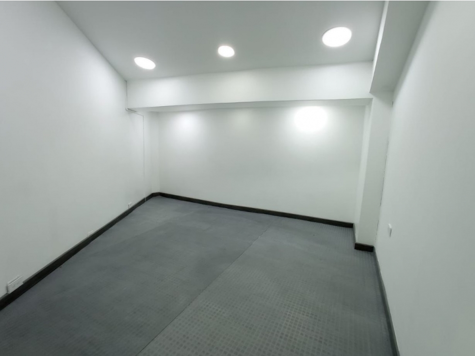 Local Comercial en Venta en Envigado Mall Guadalcanal - 4