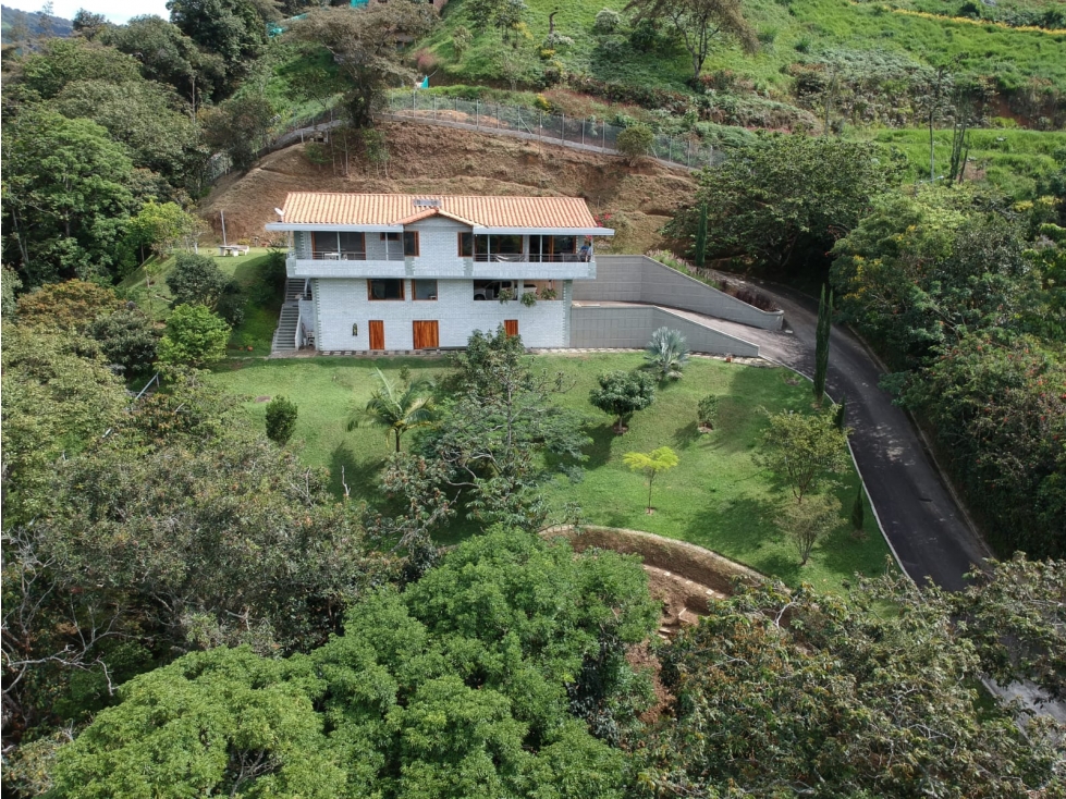 Casa Campestre en Venta en Copacabana vereda Montañita — foto 2