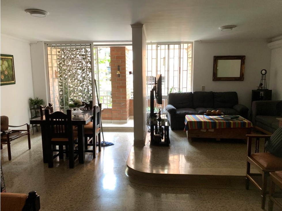 Apartamento en Venta en Laureles Santa Teresita, Medellín