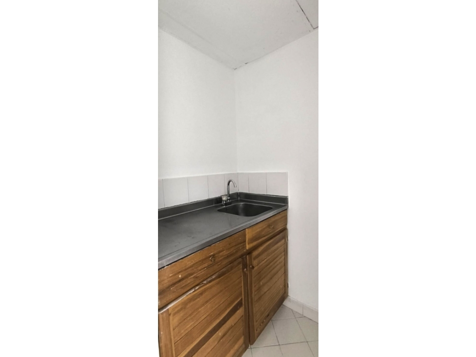 Oficina en Venta en El Poblado sector Patio Bonito, Medellín — foto 4