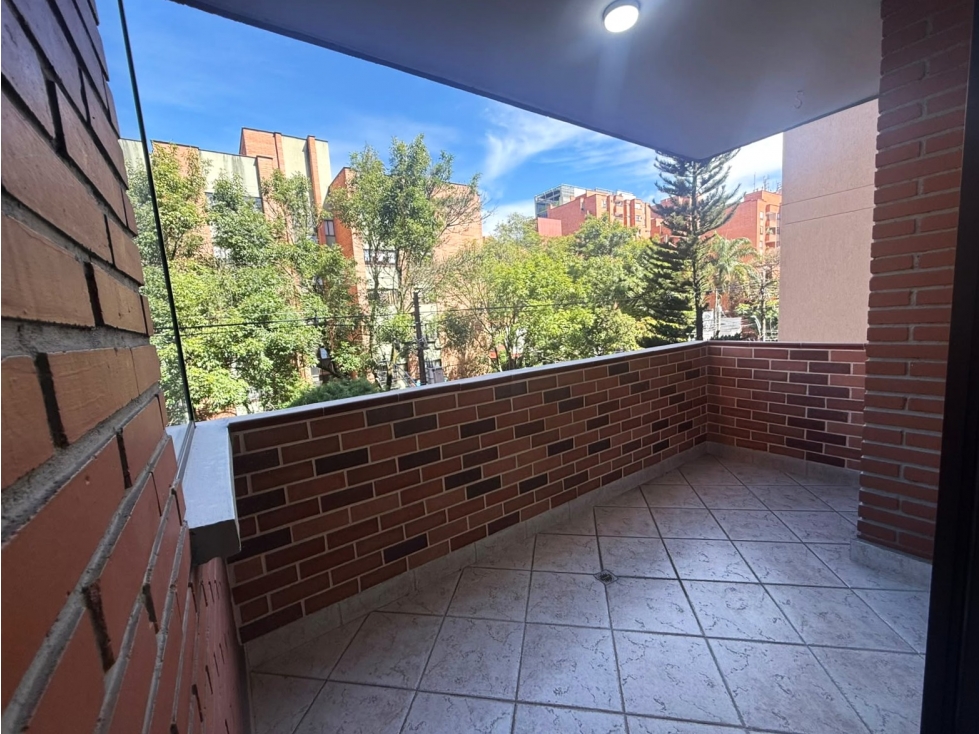 Apartamento en Arriendo en Laureles Santa Teresita, Medellín — foto 2