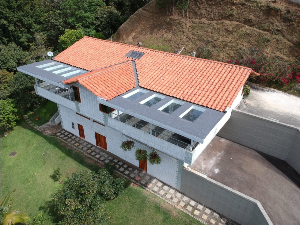 Casa Campestre en Venta en Copacabana vereda Montañita