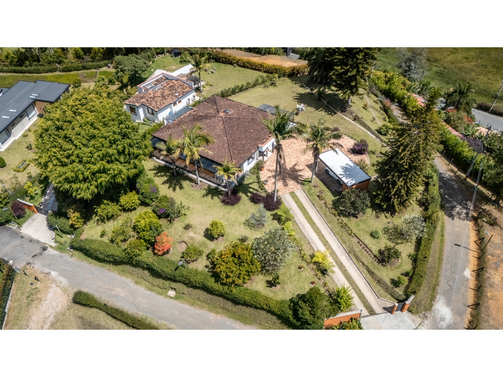 Casa Finca Amoblada en Arriendo en El Carmen de Viboral en Cesión — foto 2