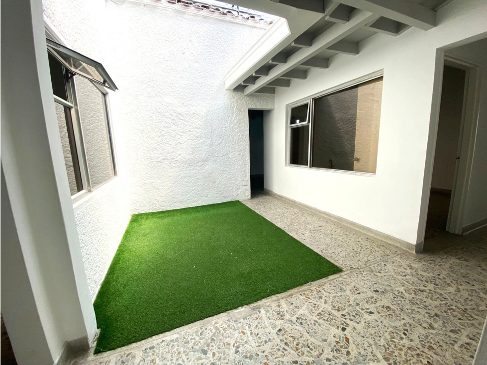 Casa Unifamiliar en Arriendo en Conquistadores, Medellín