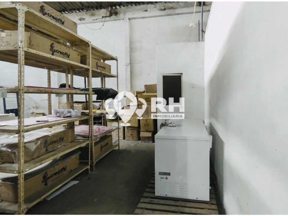 LOCAL COMERCIAL CON BODEGA EN ALQUILER AL SUR DE MACHALA #EOMDJ — foto 4