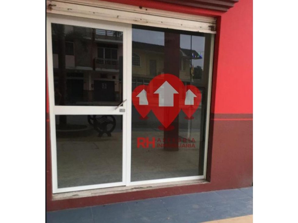 ALQUILO LOCAL COMERCIAL-AV. ROCAFUERTE PASAJE 828 - 1