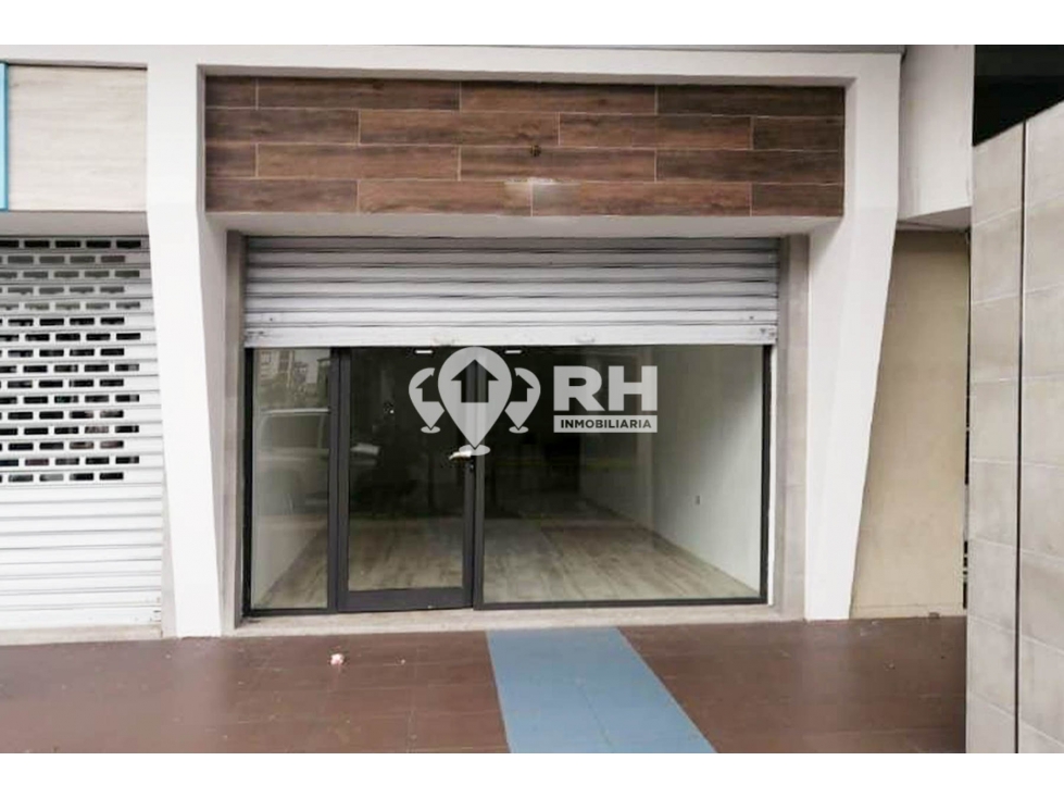 LOCAL COMERCIAL AL CENTRO DE MACHALA EN AVENIDA PRINCIPAL #IP12-4 — foto 2