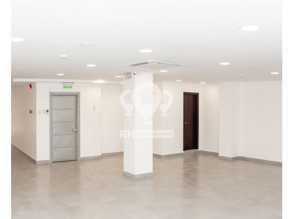LOCAL COMERCIAL DE ALQUILER EN ZONA CÉNTRICA DE MACHALA #RVG — foto 2