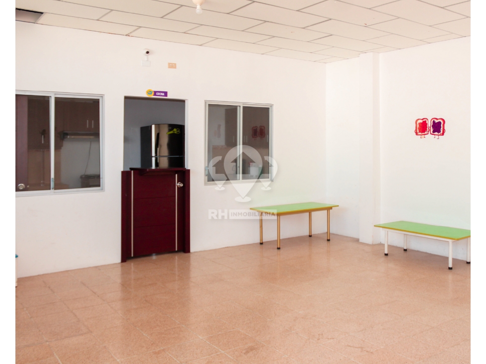 LOCAL COMERCIAL AL SUR DE MACHALA EN AVENIDA PRINCIPAL #MASM