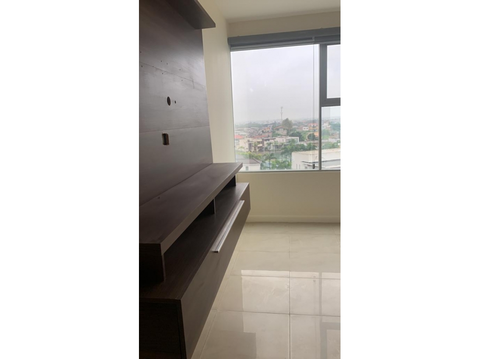 DEPARTAMENTO EN ALQUILER EN URB. CIUDAD DEL SOL, MACHALA