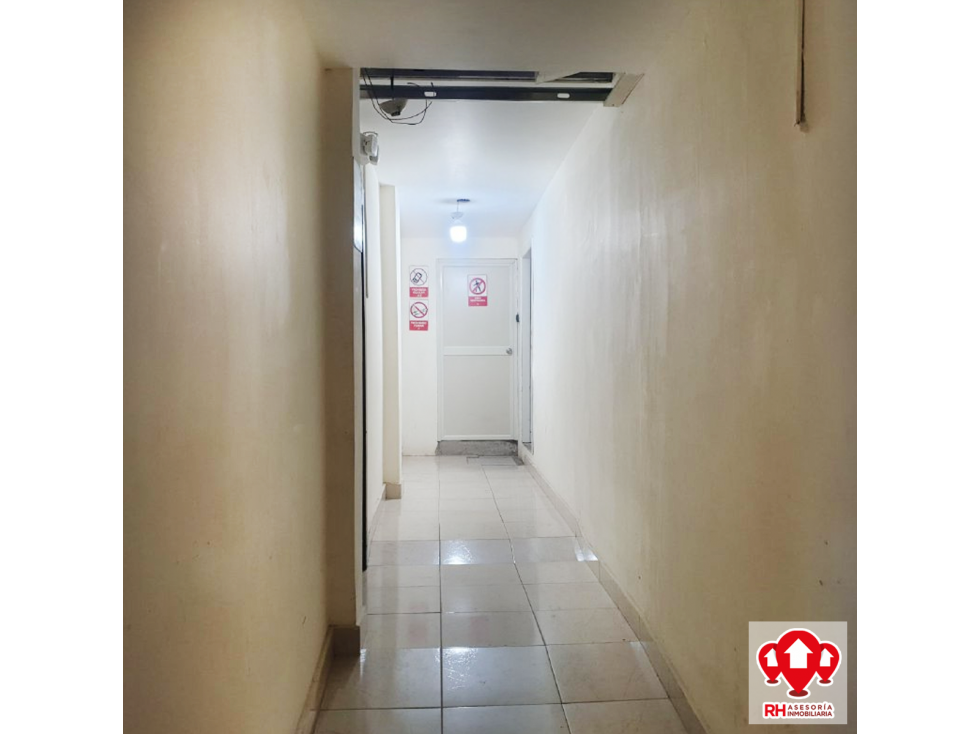 Edificio comercial, 1000m2 y bodega, Machala 884 — foto 6