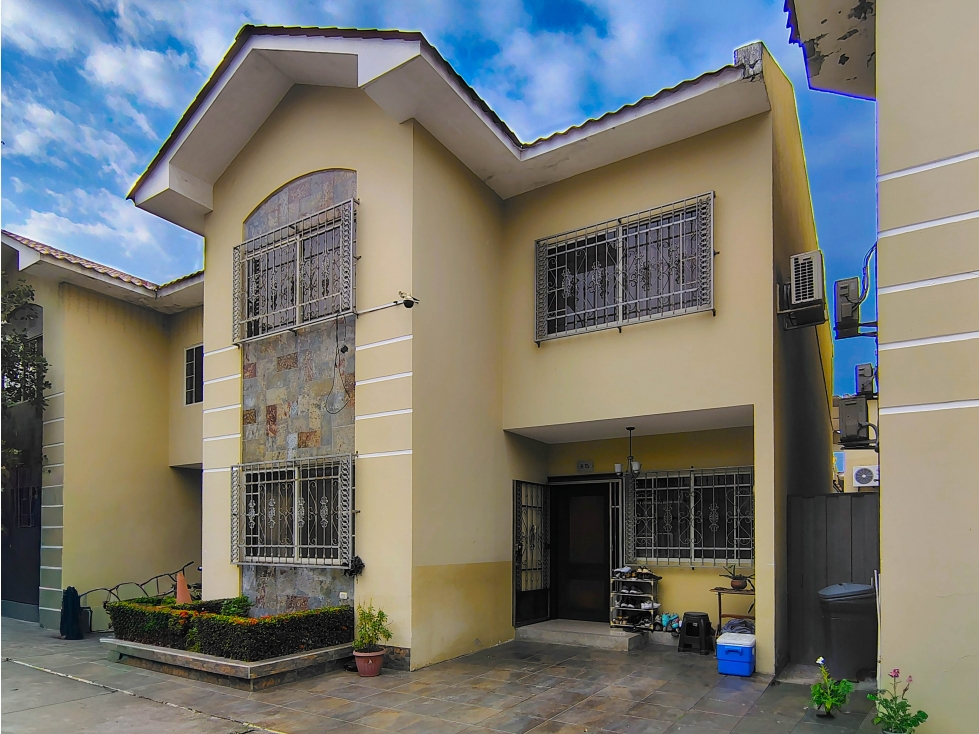 Casa en Venta Urb. Casa Club Las Crucitas Manzana E-15