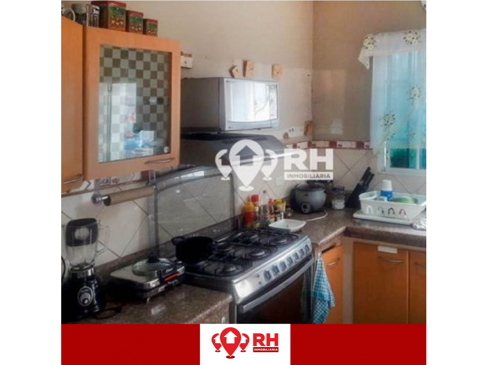 CASA ESQUINERA EN EL CENTRO DE MACHALA #939 — foto 6