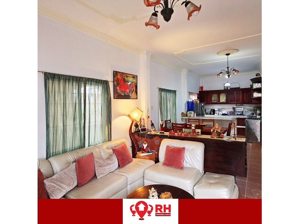 CASA EN VENTA EN LA CDLA LA ADOLFINA, CIUDAD PASAJE - 2