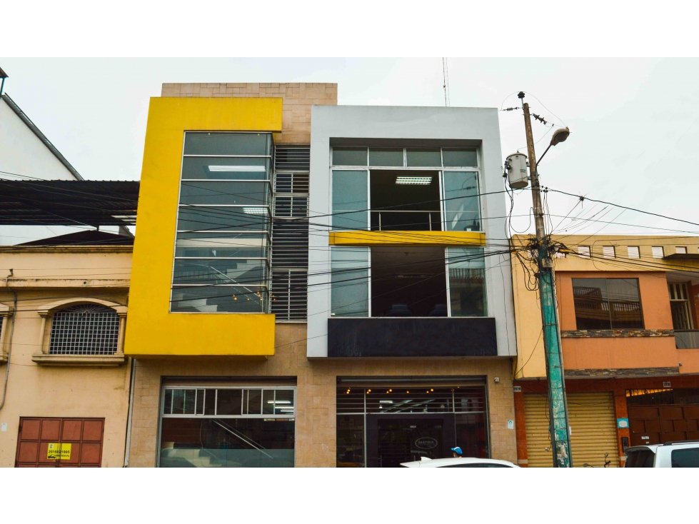 EDIFICIO DE 3 PISOS EN VENTA CON EXCELENTE UBICACIÓN #CMGC