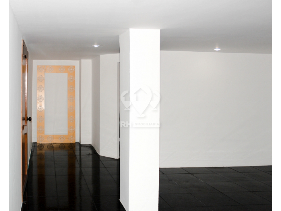 LOCAL COMERCIAL EN ALQUILER EN CENTRO DE MACHALA EN AV PRINCIPAL #LOA — foto 2