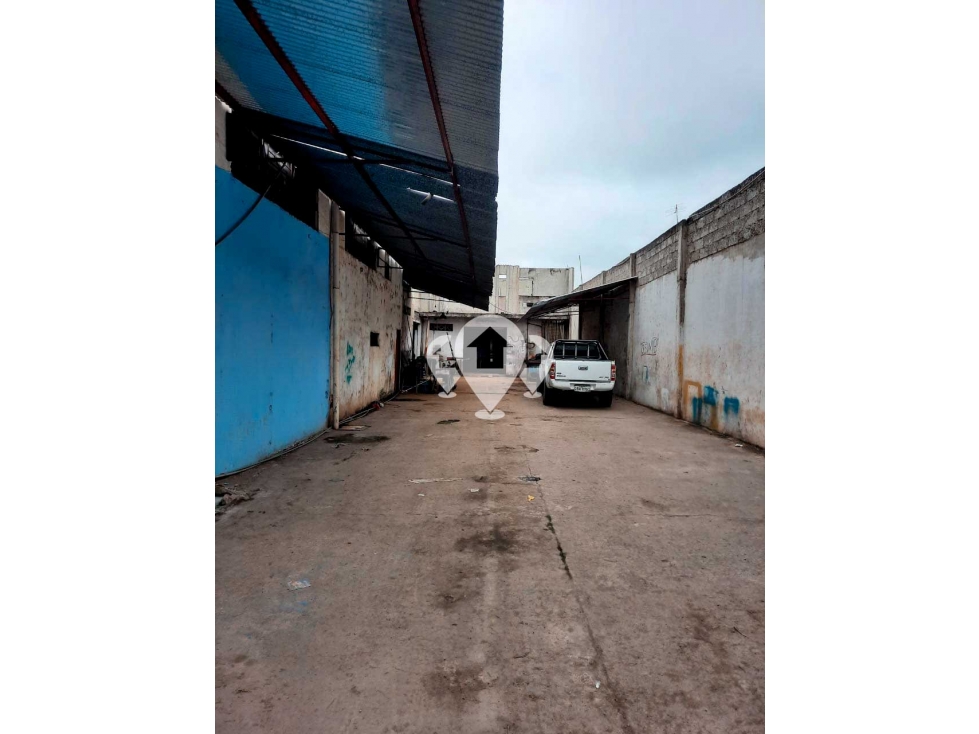 CASA RENTERA DE 3 PISOS EN CENTRO DE MACHALA #ECI — foto 3