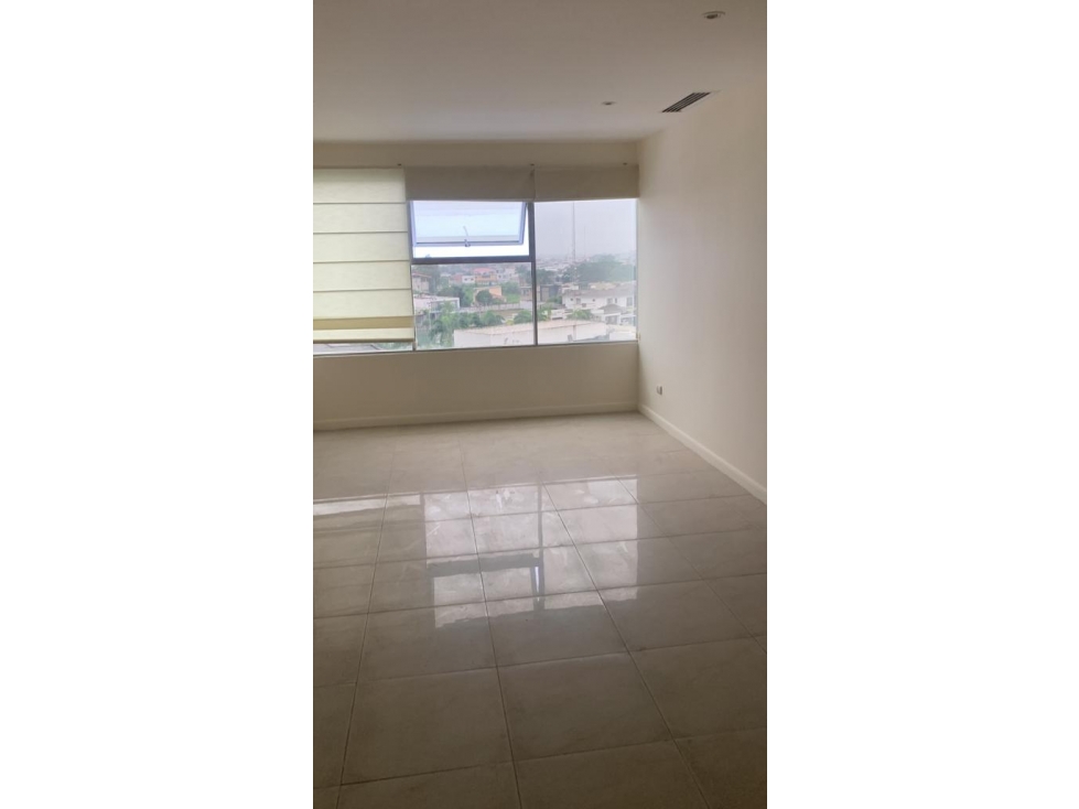DEPARTAMENTO EN ALQUILER EN URB. CIUDAD DEL SOL, MACHALA — foto 2