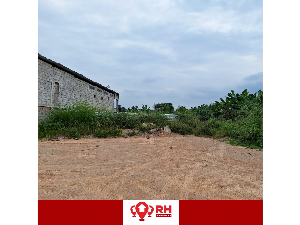 TERRENO EN VENTA EN LAS CALLES BOLIVAR Y TARQUI, PASAJE - 3
