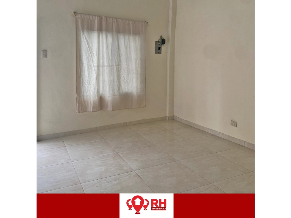 CASA EN ARRIENDO ENTRE SUCRE Y BANAORO, MACHALA - 2