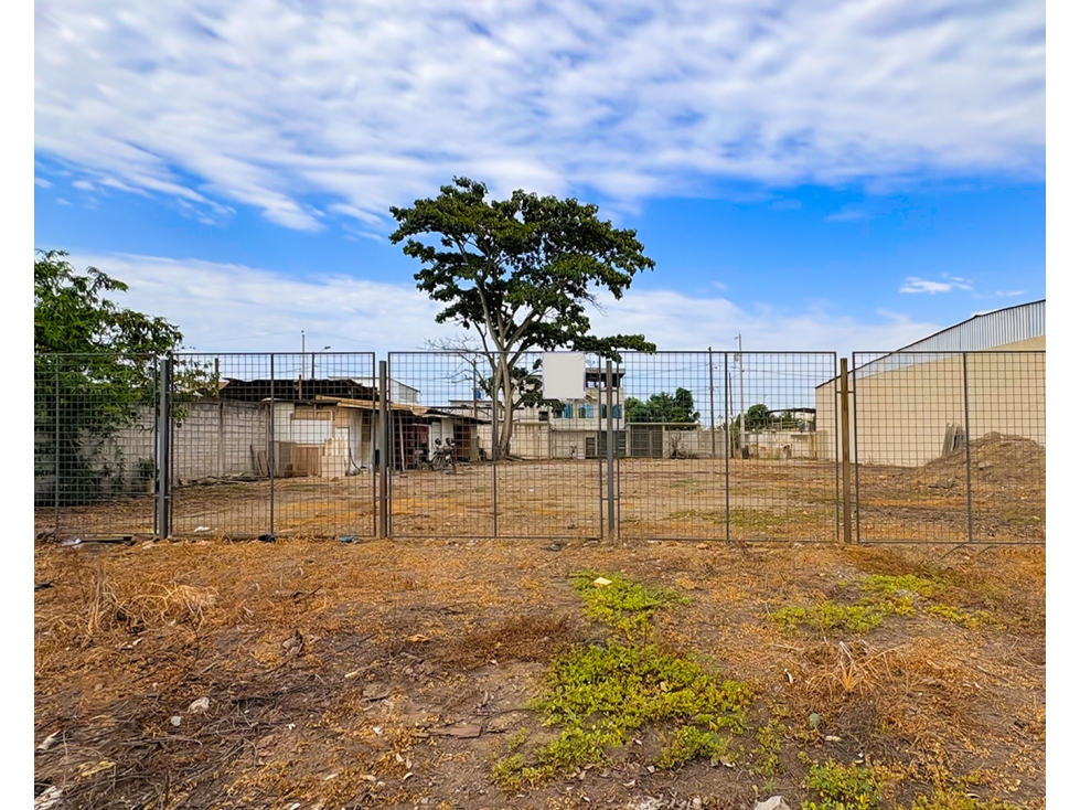 TERRENO EN LA VIA FERROVIARIA JUNTO A SHERWIN WILLIAMAS - 1