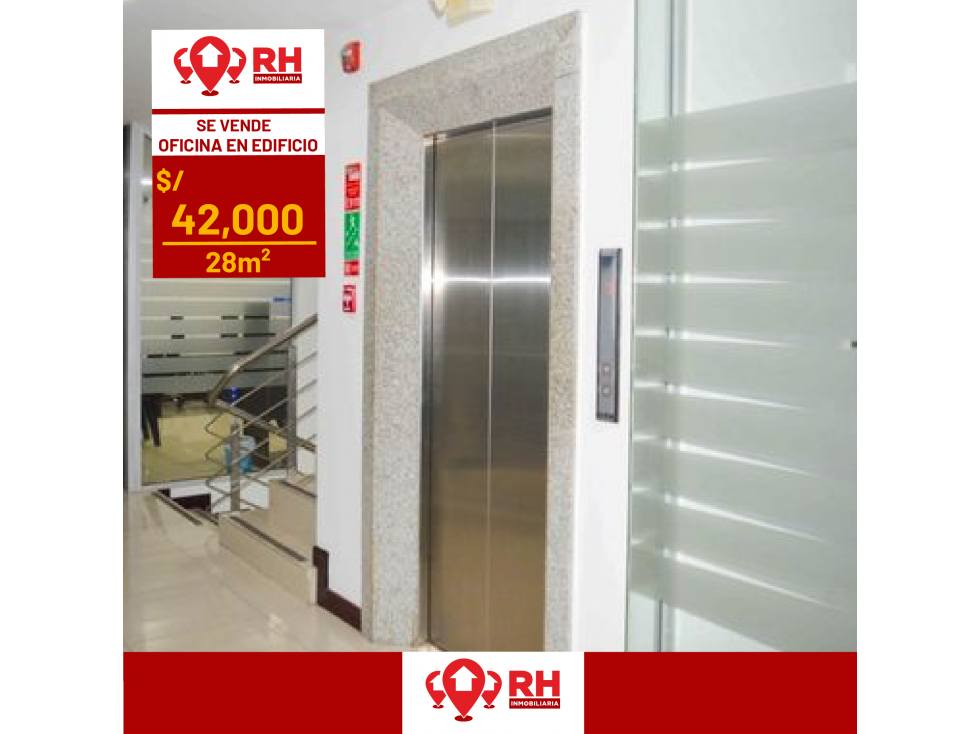 OFICINA EN VENTA EN LA CALLE ROCAFUERTE, MACHALA - 1