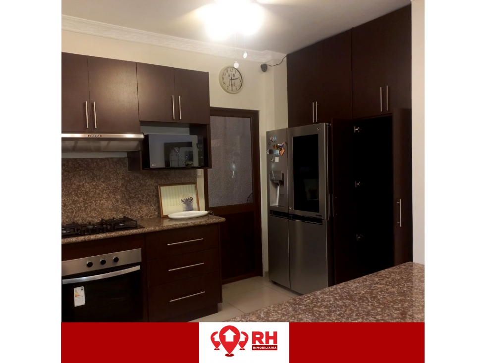 EN ALQUILER CASA SEMIAMOBLADA EN URBANIZACIÓN ORO CITY II, MACHALA — foto 4