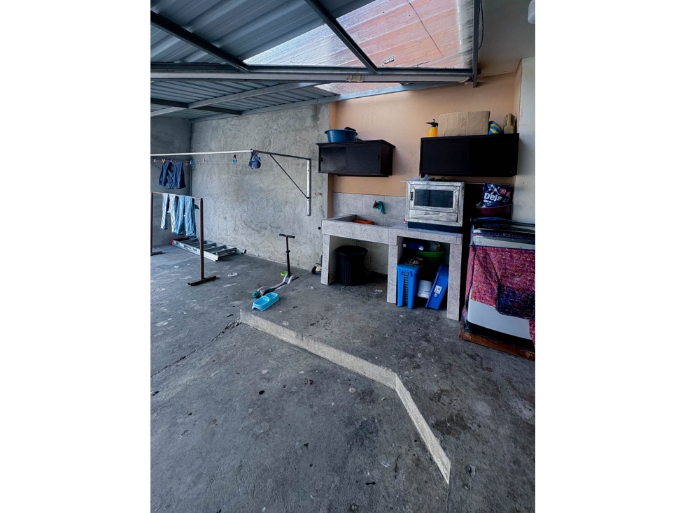 CASA EN VENTA AL SUROESTE DEL SECAP MACHALA — foto 3